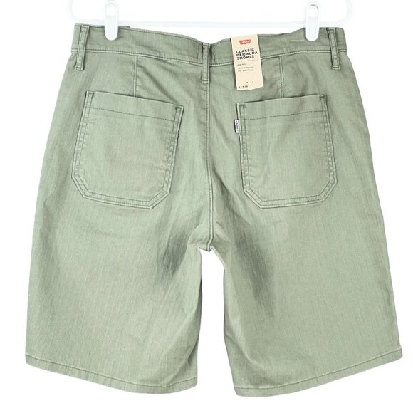 NWT Levi's Women's Green Bermuda Size 6 Waist 28 Classic Mid Rise Slim Stretch - Picture 2 of 12